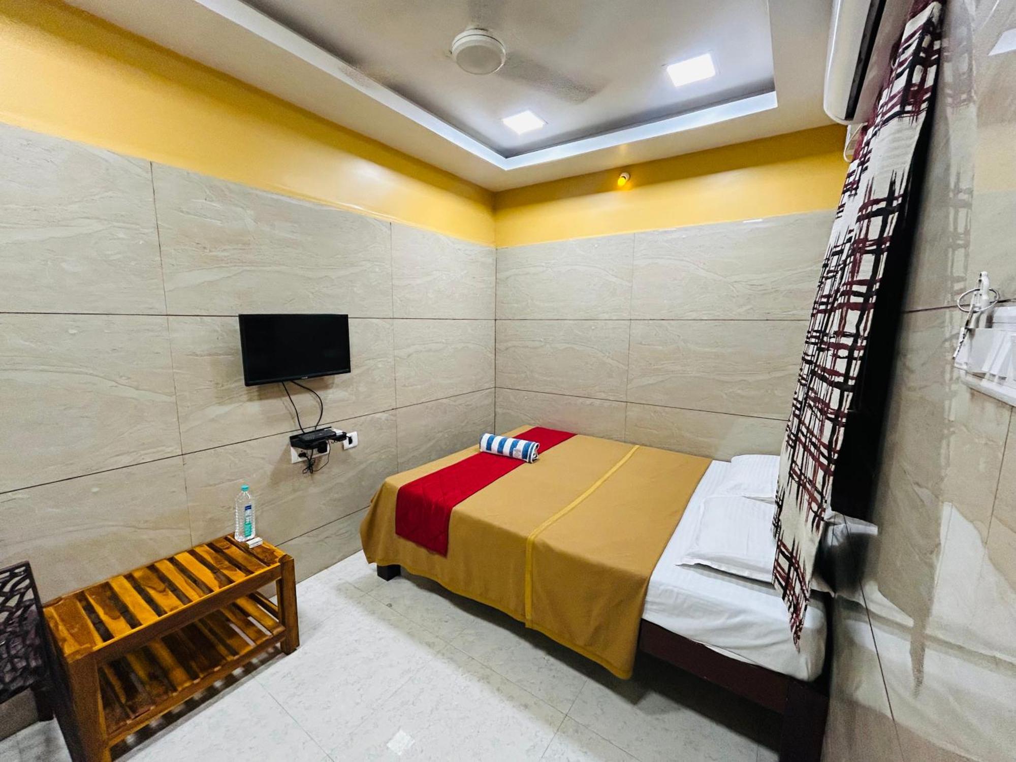 Gsr Residency Hotel Канчипурам Екстериор снимка
